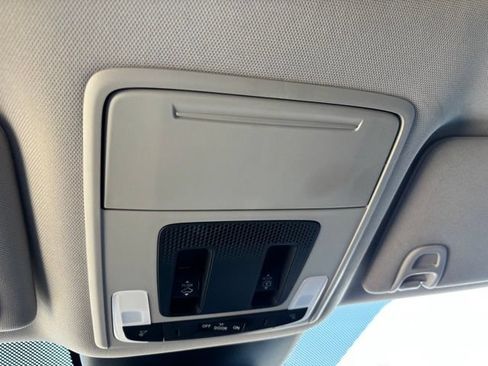 Certified 2023 Honda Pilot Elite image 22