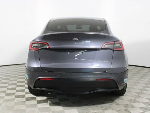 Used 2022 Tesla Model Y Long Range image 31