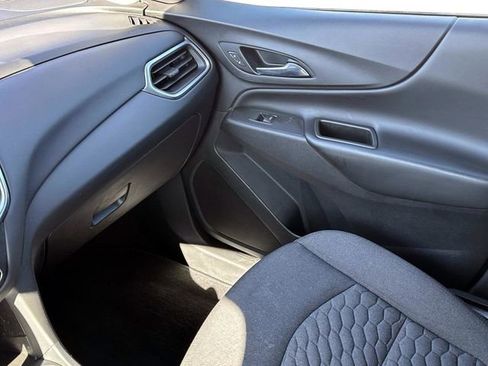 Used 2021 Chevrolet Equinox LT FWD image 30