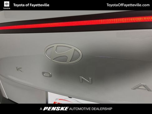 Used 2024 Hyundai Kona SEL w/ Convenience Package image 16