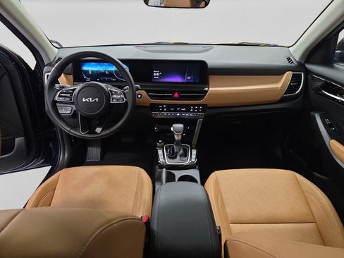 Certified 2026 Kia Seltos EX w/ EX Sunroof Package FWD image 19