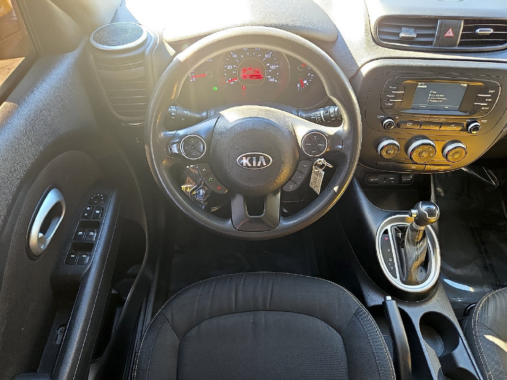 Used 2016 Kia Soul + FWD image 12