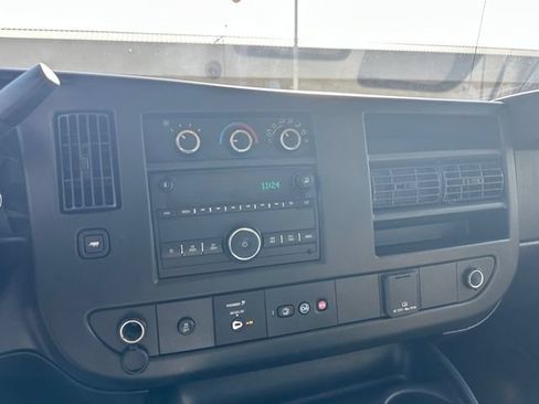 Used 2020 GMC Savana 4500 w/ Power Convenience Package RWD image 17