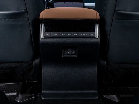 Used 2024 Lexus GX 550 w/ Accessory Package (2T) AWD/4WD image 33