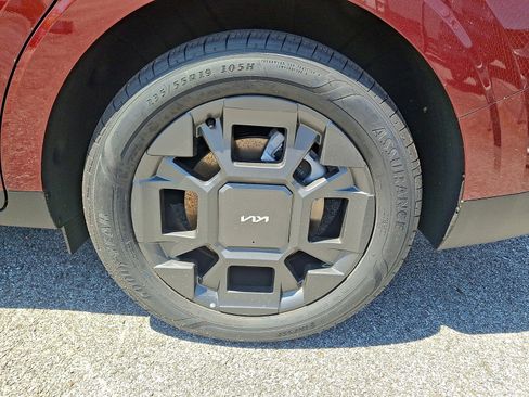 New 2026 Kia Carnival SX FWD image 5