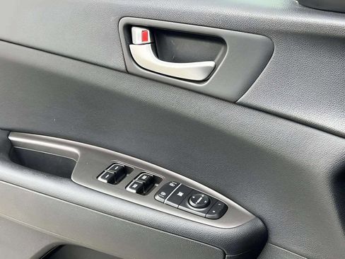 Used 2020 Kia Optima SE image 30