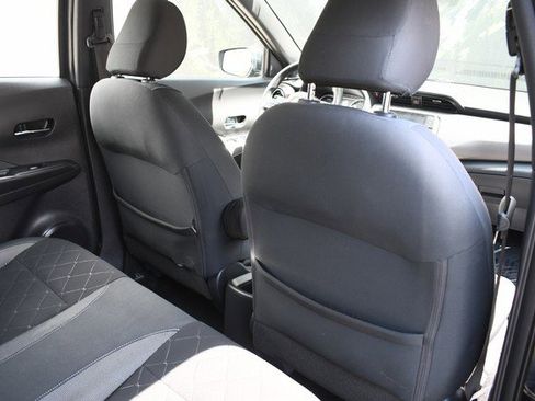 Used 2019 Nissan Kicks SV FWD image 27