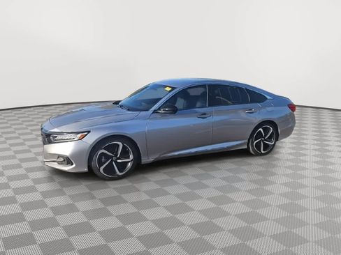 Used 2022 Honda Accord Sport image 4