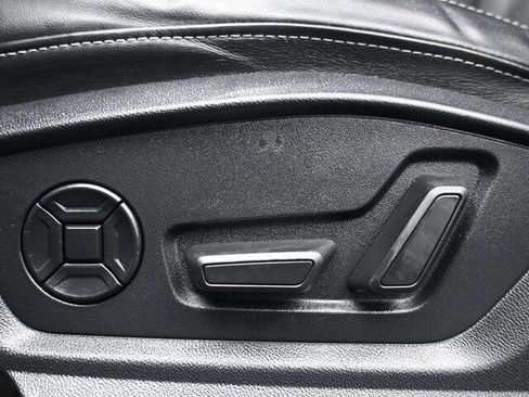 Used 2019 Audi Q8 Premium w/ Convenience Package image 8