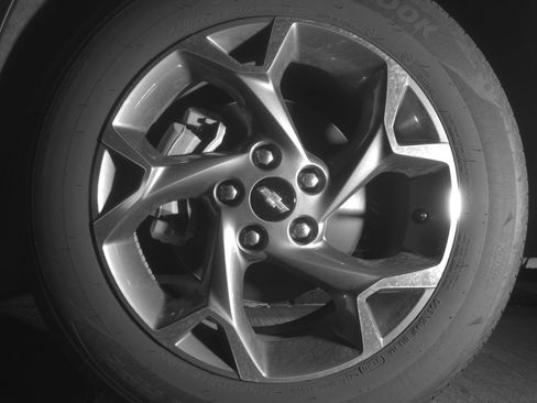 Used 2025 Chevrolet Trax LT FWD image 12