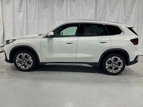 Used 2025 BMW X1 xDrive28i image 4