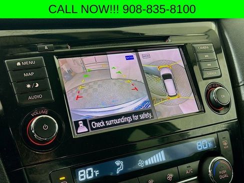 Used 2018 Nissan Rogue SV w/ Premium Package image 16