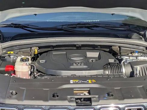 Certified 2022 Jeep Grand Cherokee L Overland w/ Luxury Tech Group IV image 36