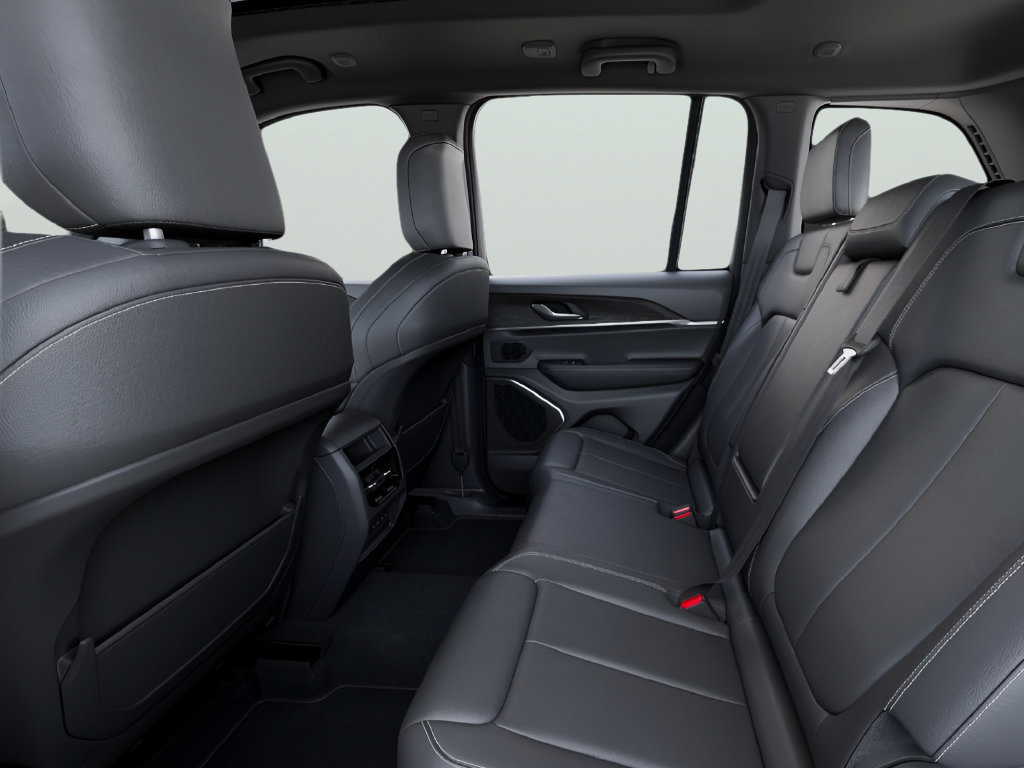 New 2027 Jeep Grand Cherokee Limited AWD/4WD image 24