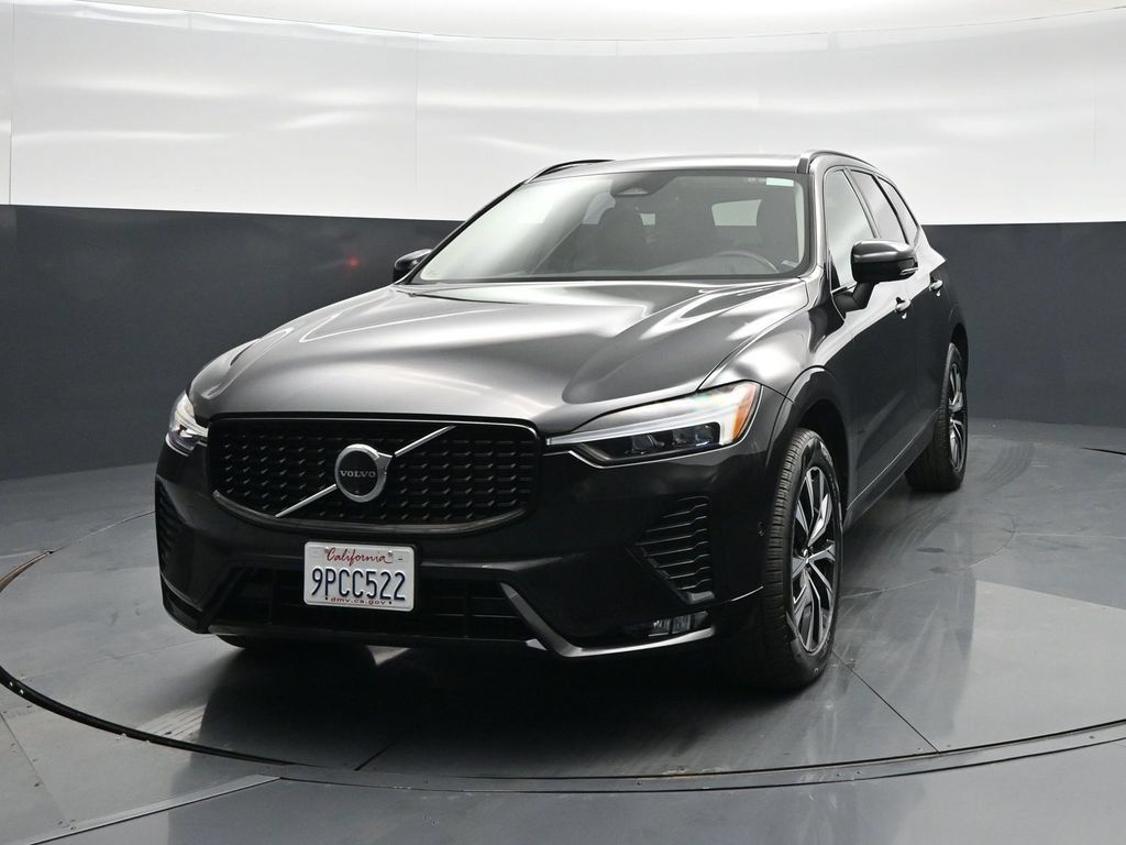 Used 2025 Volvo XC60 B5 Plus AWD/4WD image 57