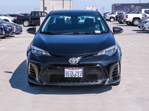 Used 2018 Toyota Corolla SE w/ Carpet Mat Package (TMS) FWD image 2