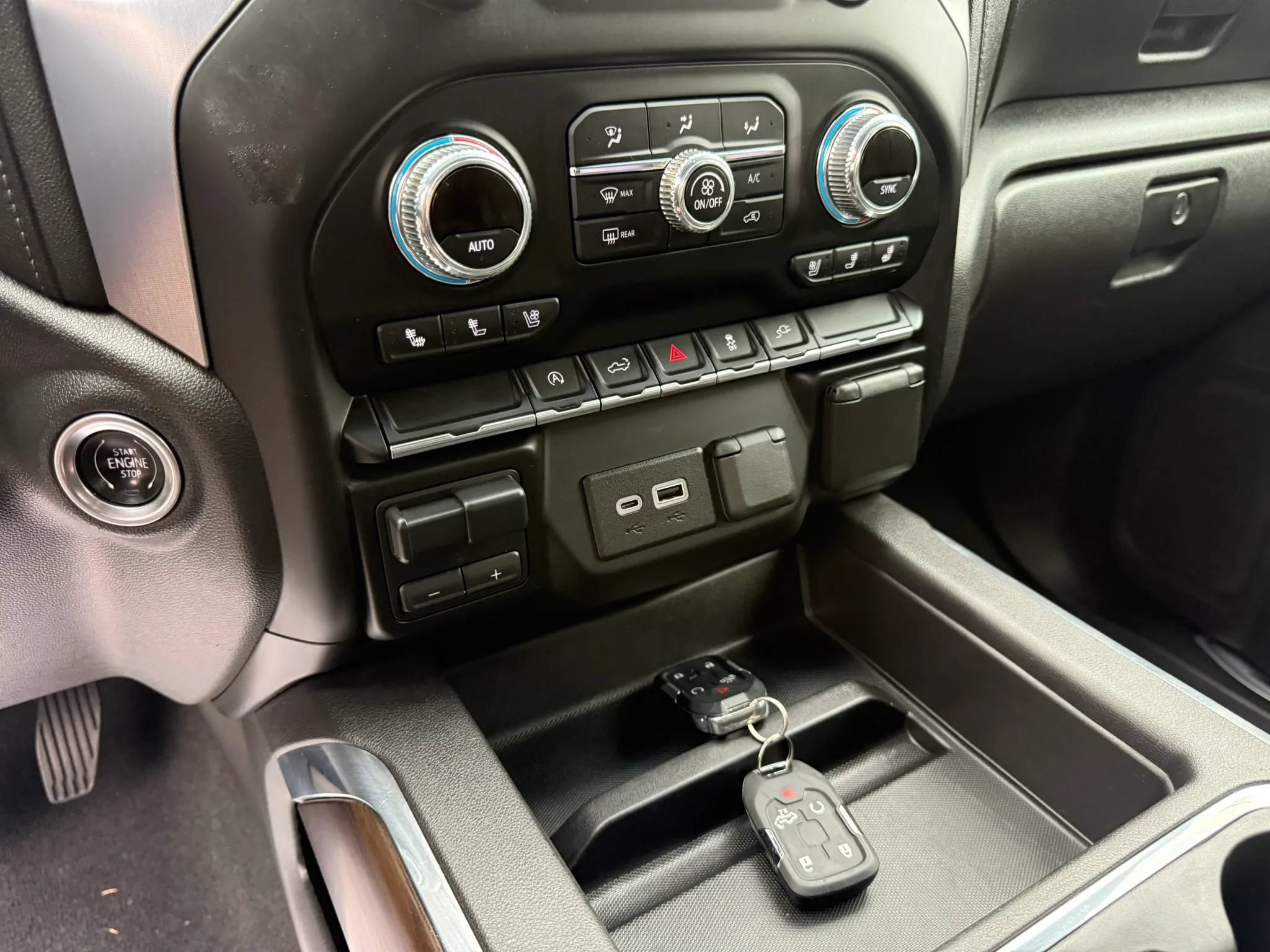 Used 2020 GMC Sierra 1500 SLT AWD/4WD image 25