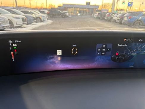 Used 2024 Lincoln Nautilus Reserve image 20