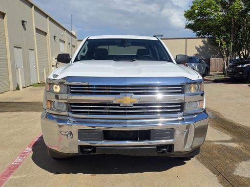 Used 2015 Chevrolet Silverado 2500 W/T AWD/4WD image 4