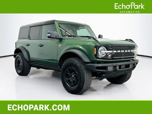 Used 2025 Ford Bronco Badlands AWD/4WD image 1