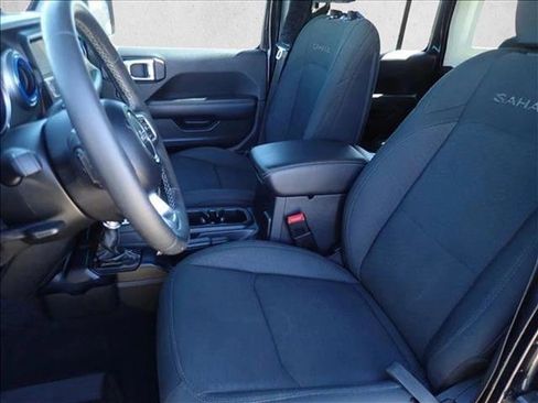 Used 2021 Jeep Wrangler Unlimited Sahara AWD/4WD image 10