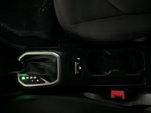 Used 2020 Jeep Renegade Altitude FWD image 13