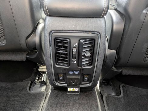 Used 2014 Jeep Grand Cherokee Limited image 30