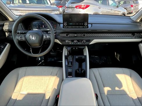 Used 2023 Honda Accord LX image 15