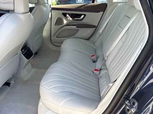 Used 2023 Mercedes-Benz EQS 580 4MATIC Sedan image 39