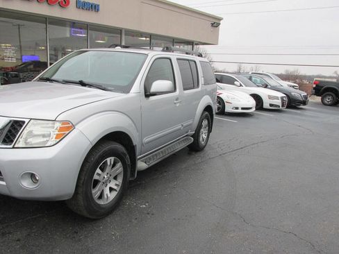 Used 2010 Nissan Pathfinder SE w/ SE Premium Journey Pkg AWD/4WD image 34