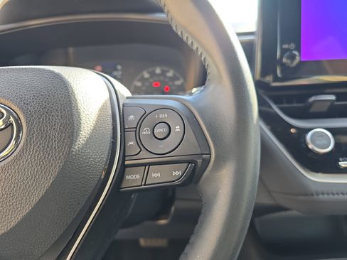 Used 2024 Toyota Corolla SE image 17
