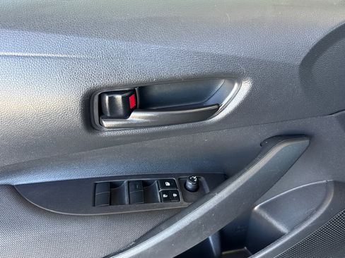 Used 2023 Toyota Corolla LE FWD image 10