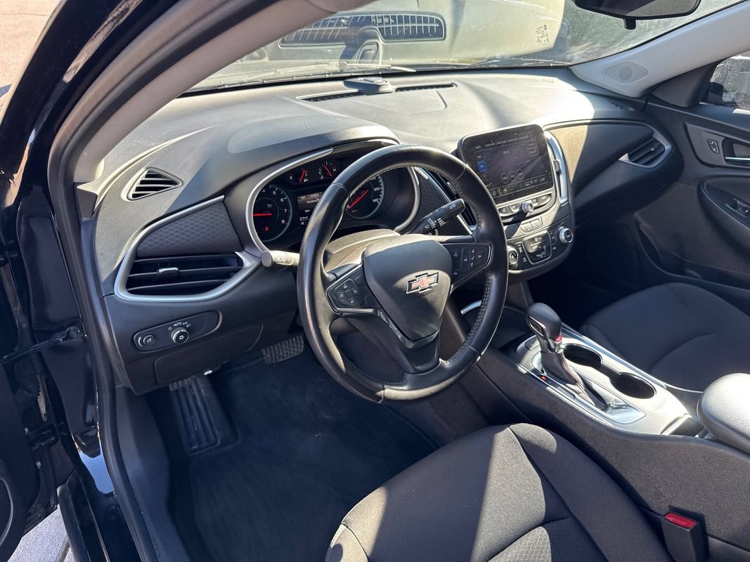 Used 2021 Chevrolet Malibu RS FWD image 27