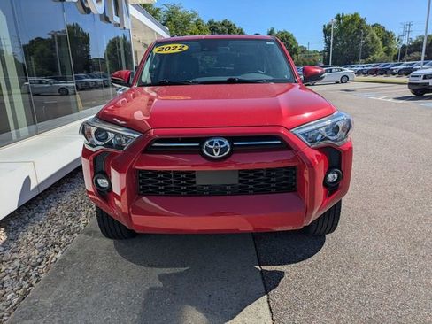 Used 2022 Toyota 4Runner SR5 Premium w/ Moonroof Package RWD image 11
