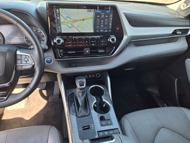 Used 2021 Toyota Highlander Platinum AWD/4WD image 17