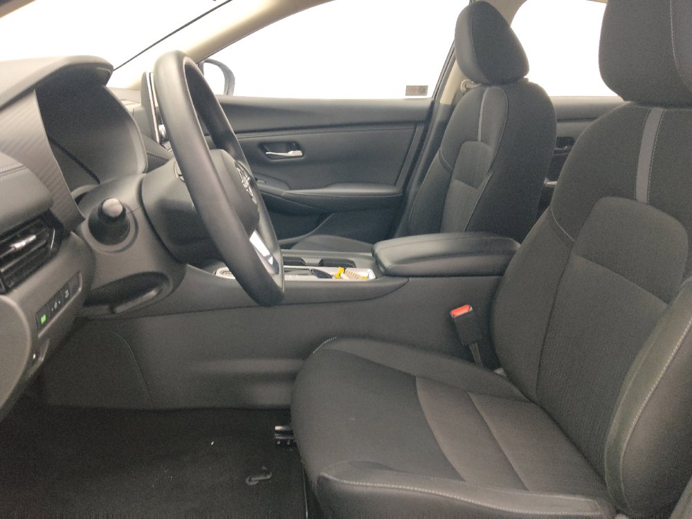 Used 2025 Nissan Sentra SV FWD image 17