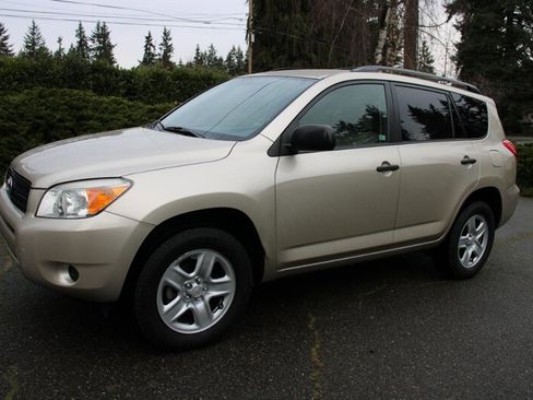 Used 2007 Toyota RAV4 4WD image 1