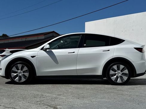 Used 2023 Tesla Model Y Long Range AWD/4WD image 6