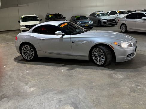 Used 2009 BMW Z4 sDrive35i RWD image 6