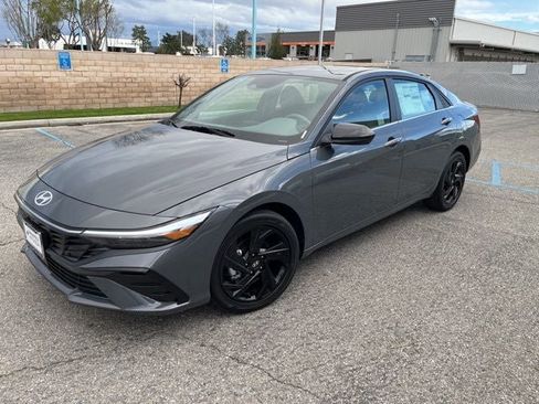 New 2026 Hyundai Elantra SEL Sport Premium image 2