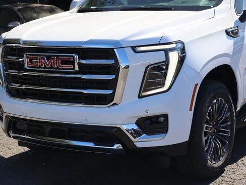New 2026 GMC Yukon Elevation w/ LPO, Floor Liner Package image 4