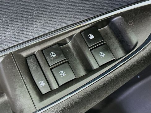 Used 2018 Chevrolet Cruze LT w/ Convenience Package image 15