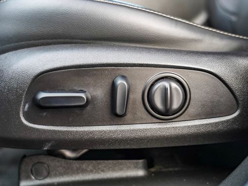 Used 2019 GMC Acadia SLT image 23