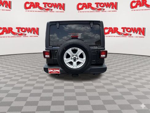 Used 2022 Jeep Wrangler Unlimited Sport AWD/4WD image 23