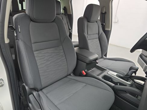 New 2026 Nissan Frontier S image 10