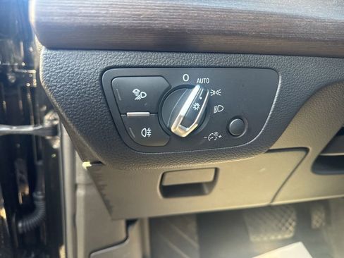 Used 2023 Audi Q5 2.0T Premium w/ Convenience Package image 18