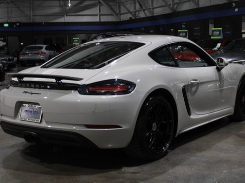 Used 2019 Porsche 718 Cayman image 15