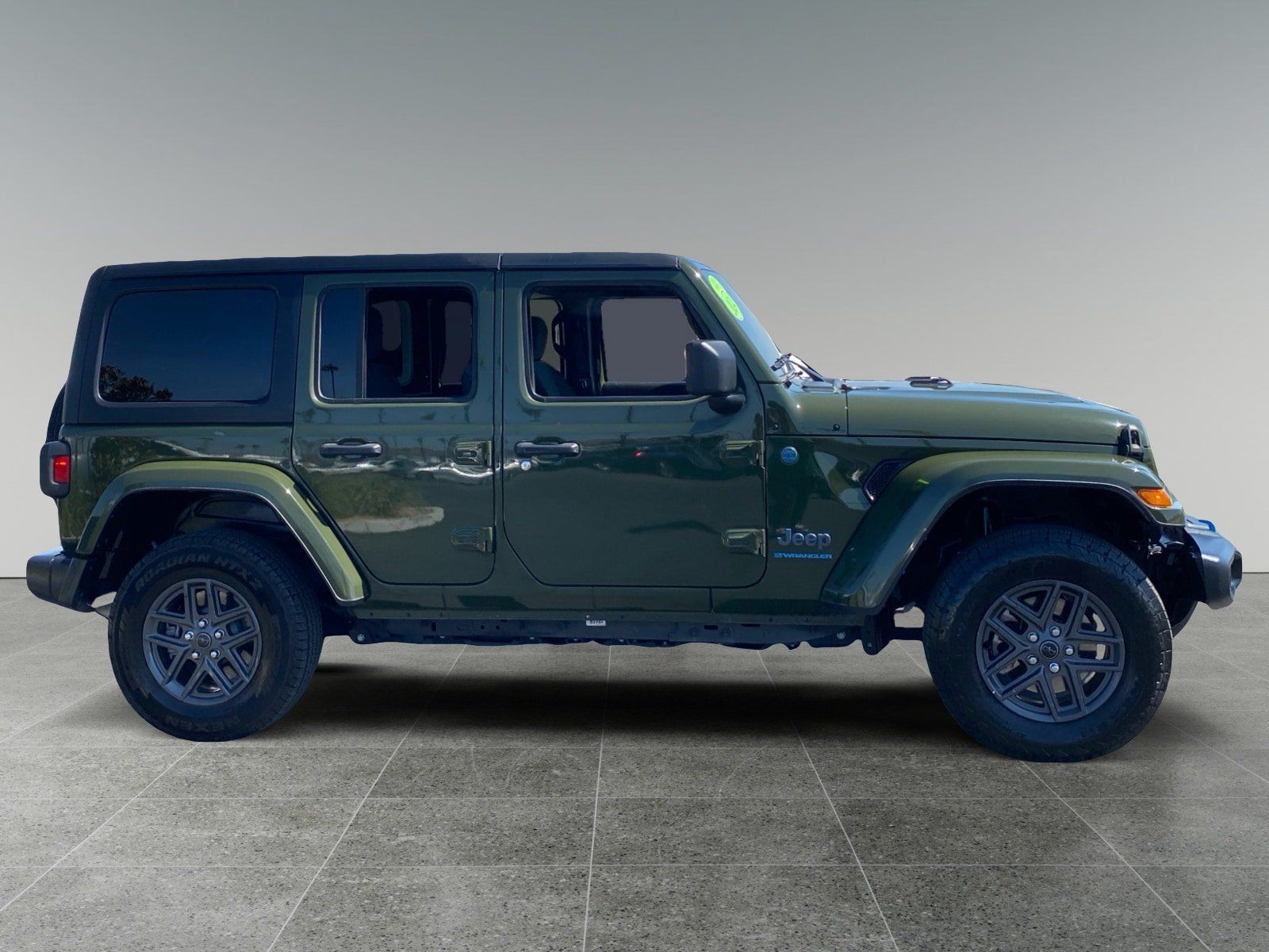 Used 2024 Jeep Wrangler Unlimited AWD/4WD image 6
