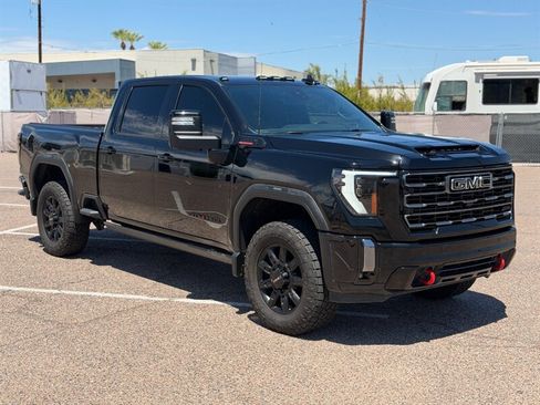Used 2024 GMC Sierra 2500 AT4 w/ AT4 Premium Plus Package AWD/4WD image 2