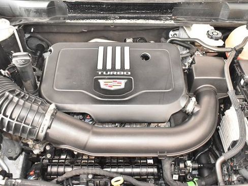 Used 2023 Cadillac XT5 Premium Luxury image 3